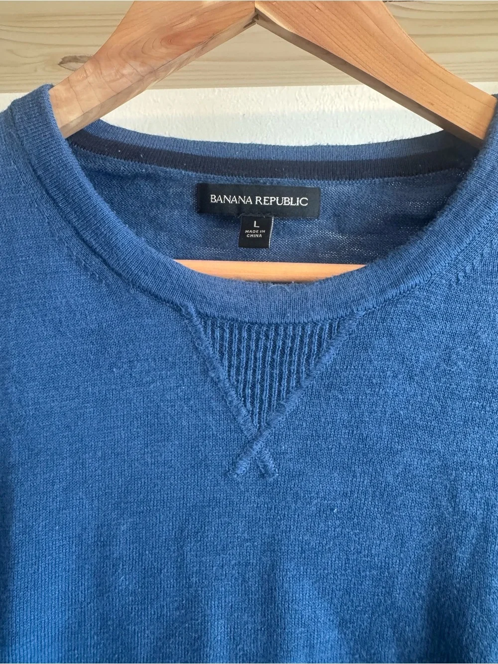 Banana Republic Men’s Blue Crewneck Sweater